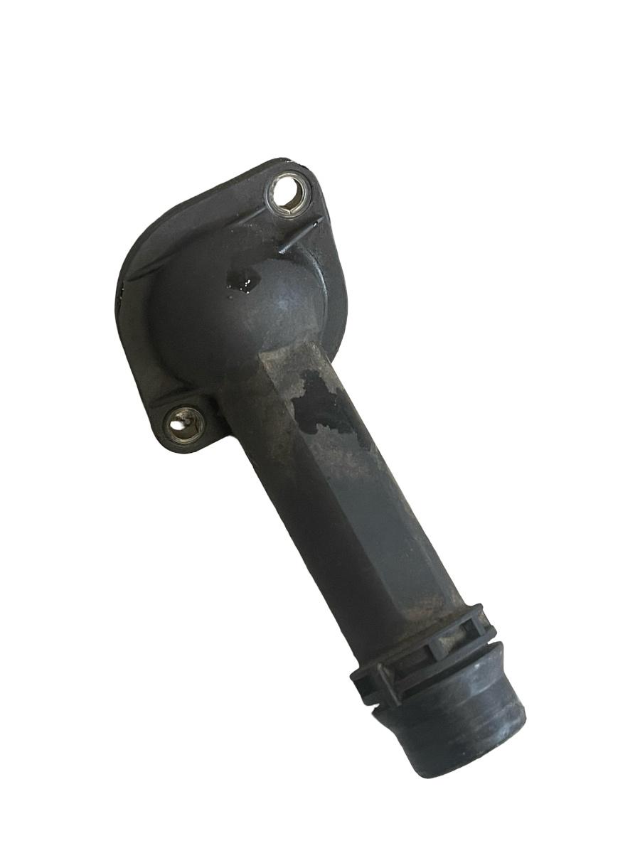 Flansa lichid de racire motor AUDI A4 Saloon 8D2, B5 1994 - 2001 1.6 AHL