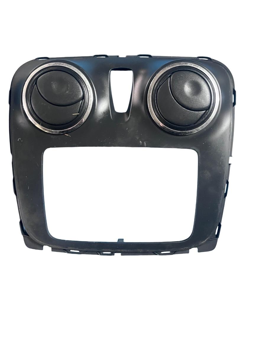 Rama casetofon+grile ventilatie   DACIA SANDERO II 2012 - > 682601926R