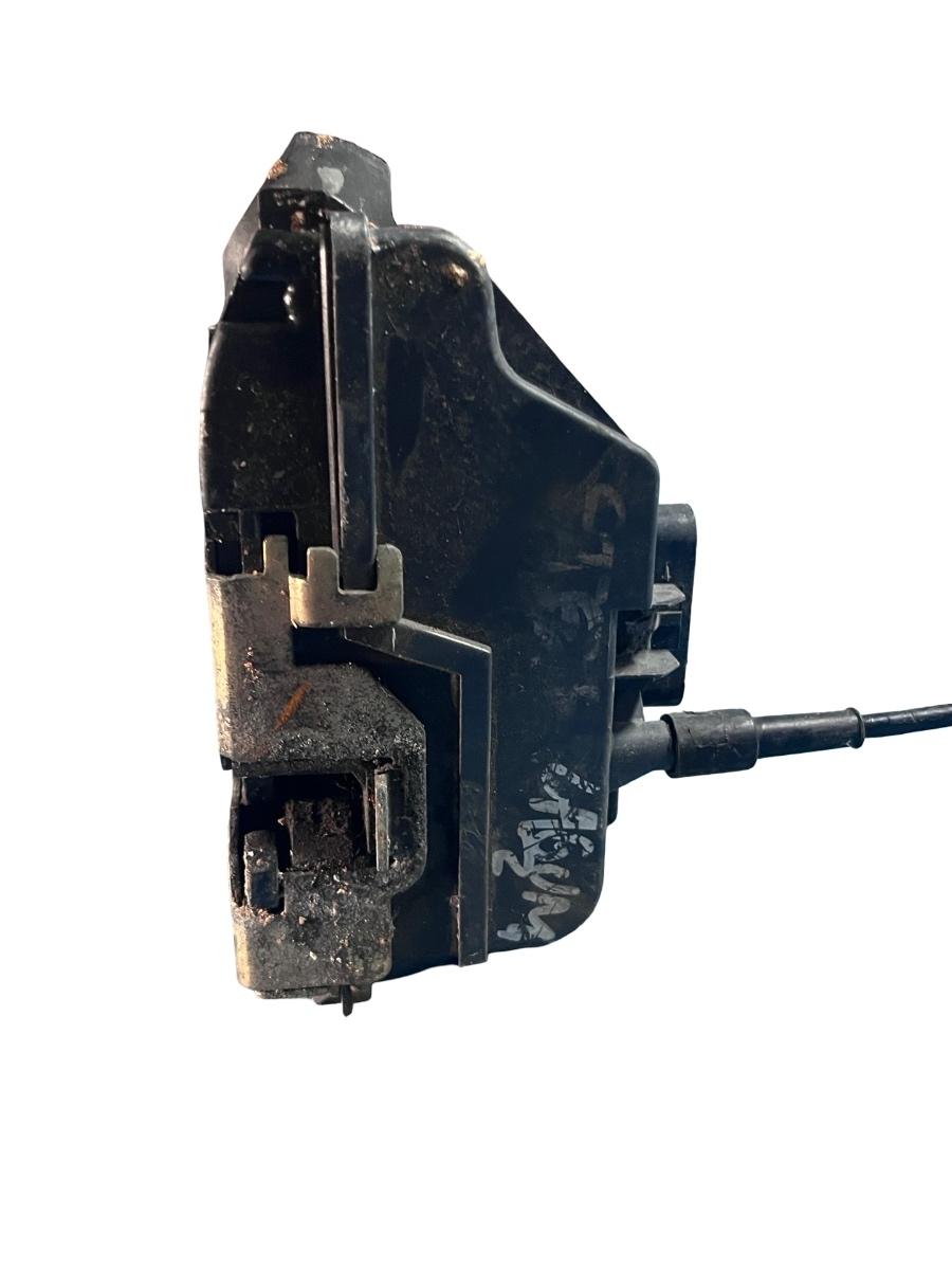 Broasca usa stanga fata RENAULT LAGUNA II BG0/1_ 2001 - 2007 009150