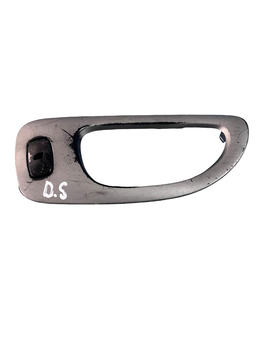 Capac maner  portiera dreapta spate PEUGEOT 307 SW 3H 2002 - 2009