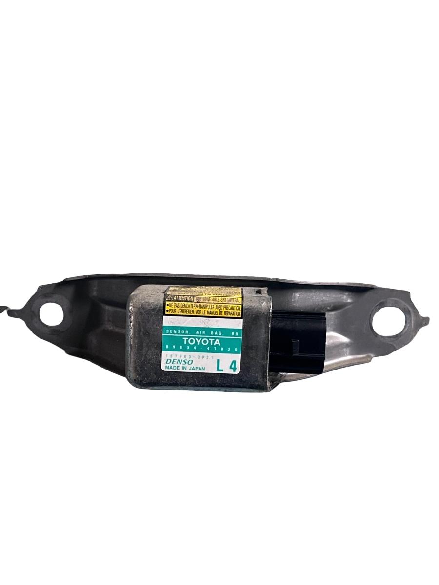 Senzor de impact airbag stanga spate TOYOTA PRIUS Hatchback _W2_ 2003 - 2009 8983447020