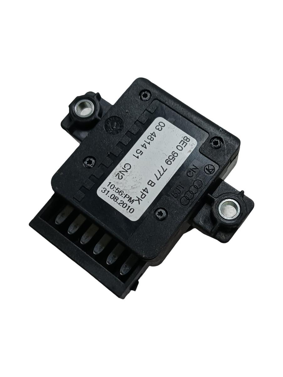 Buton reglaj scaun dreapta fata AUDI A5/S5 8T3 2007 - 2017 8e0959777b – foto 2