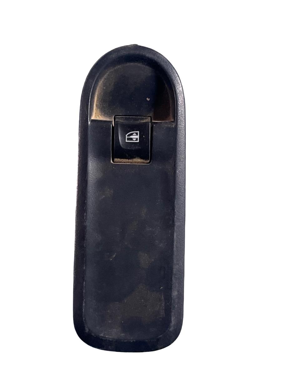 Panou geam  portiera  dreapta fata DACIA DUSTER 2010 - >