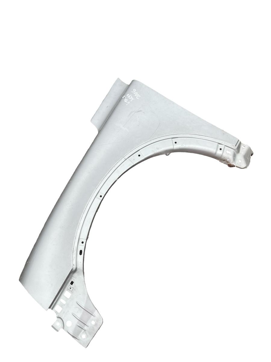 Aripa fata stanga VOLVO XC90 I 275 2002 - 2015