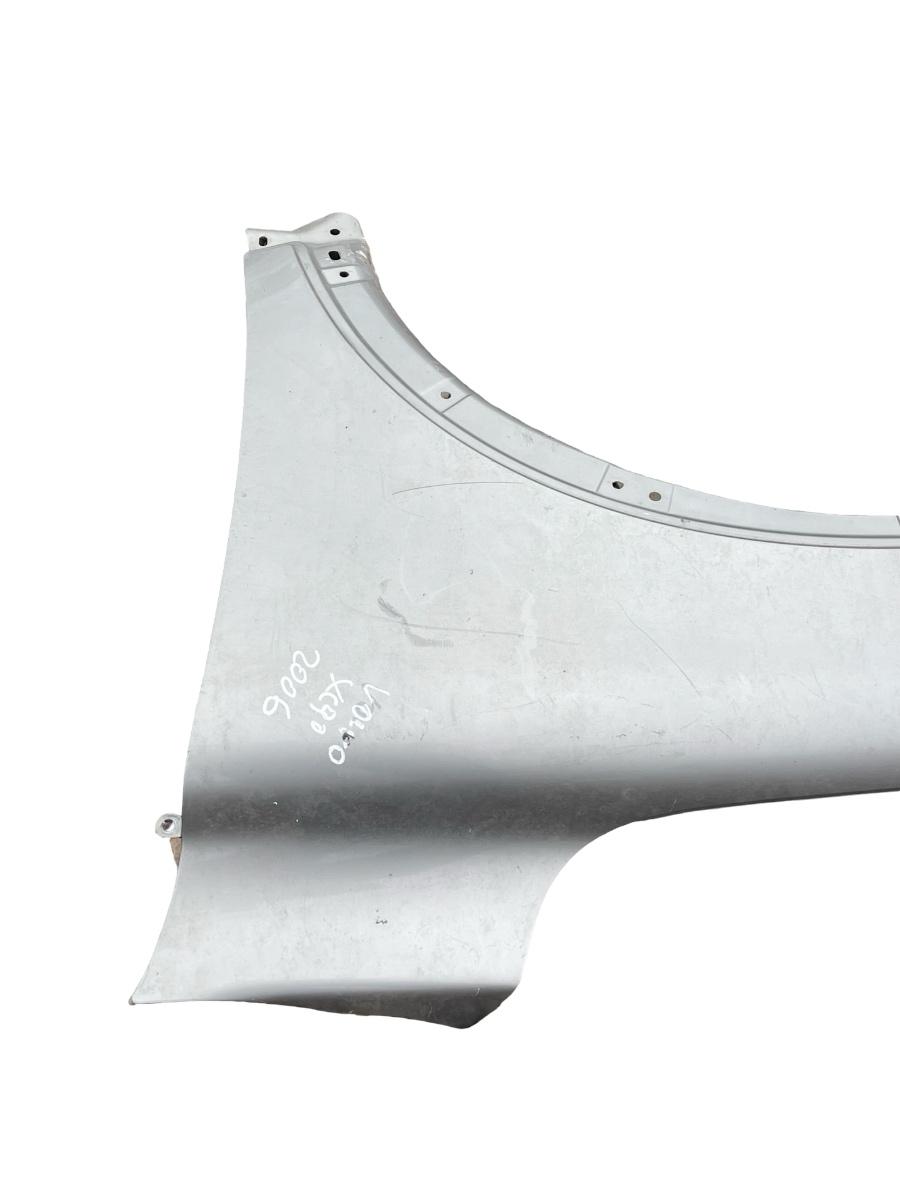 Aripa fata stanga VOLVO XC90 I 275 2002 - 2015 – foto 2