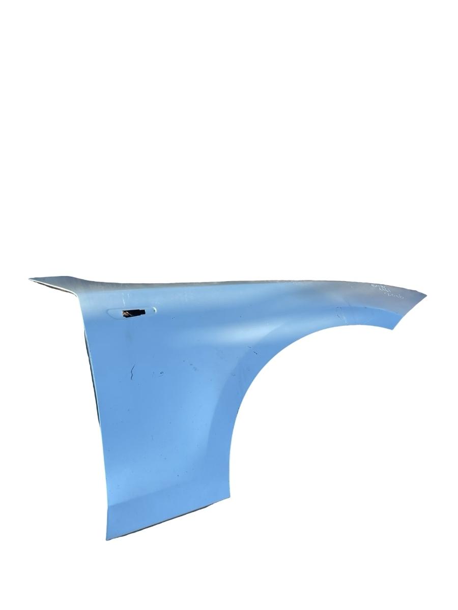 Aripa fata dreapta BMW 1 E87 2003 - 2013
