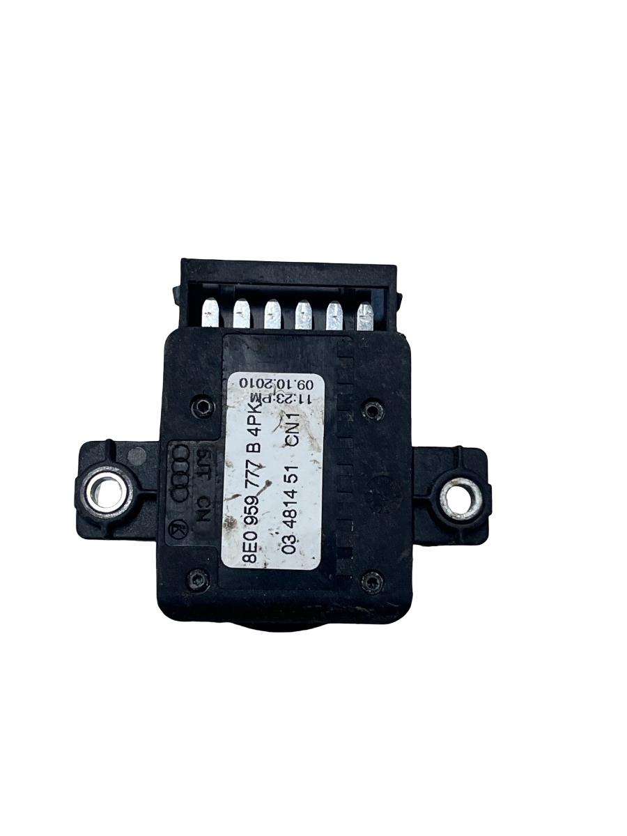 Buton reglaj scaun stanga fata AUDI A4 IV 8K2, B8 2007 - 2015 8E0959777B4PK