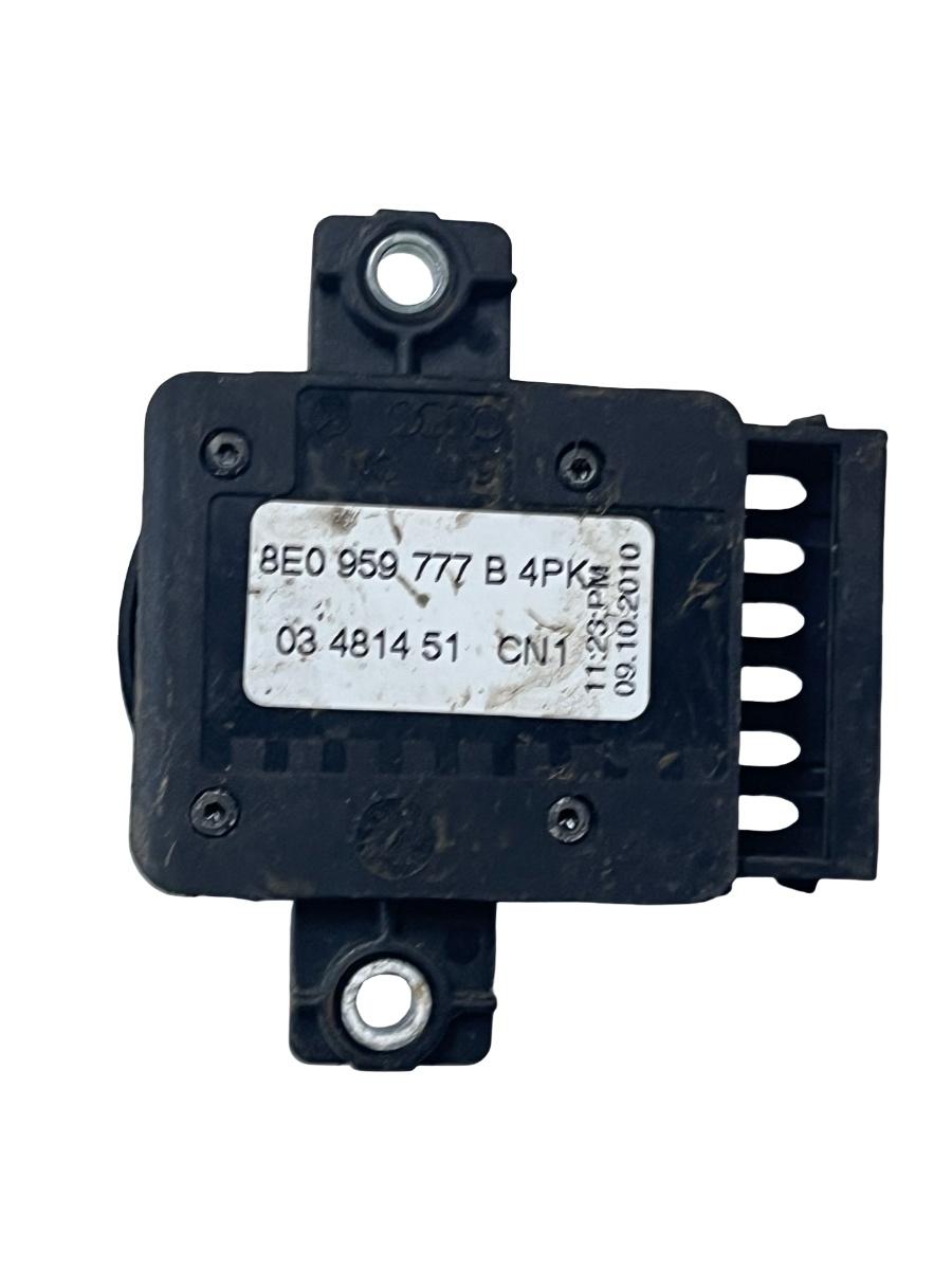 Buton reglaj scaun stanga fata AUDI A4 IV 8K2, B8 2007 - 2015 8E0959777B4PK – foto 3