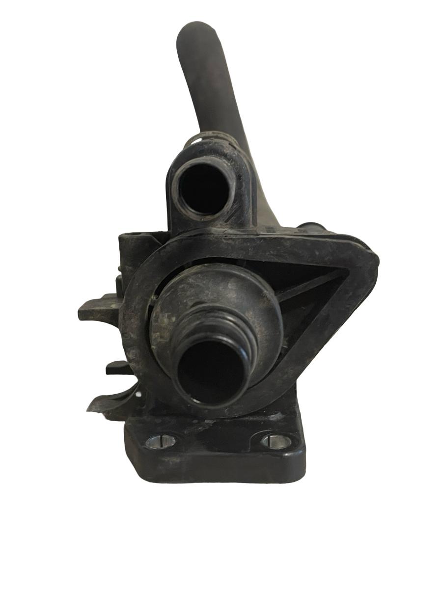 Carcasa termostat FORD FIESTA V JH_, JD_ 2001 - 2010 1.4 TDCi F6JA, F6JB 848683C – foto 4