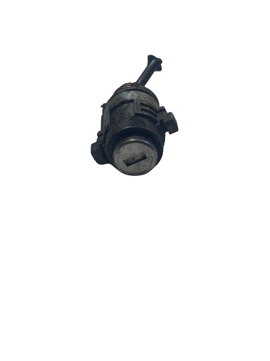 Butuc dreapta fata BMW 6 (M6)  E63 UK Cabrio  2004 - 2010 – foto 2