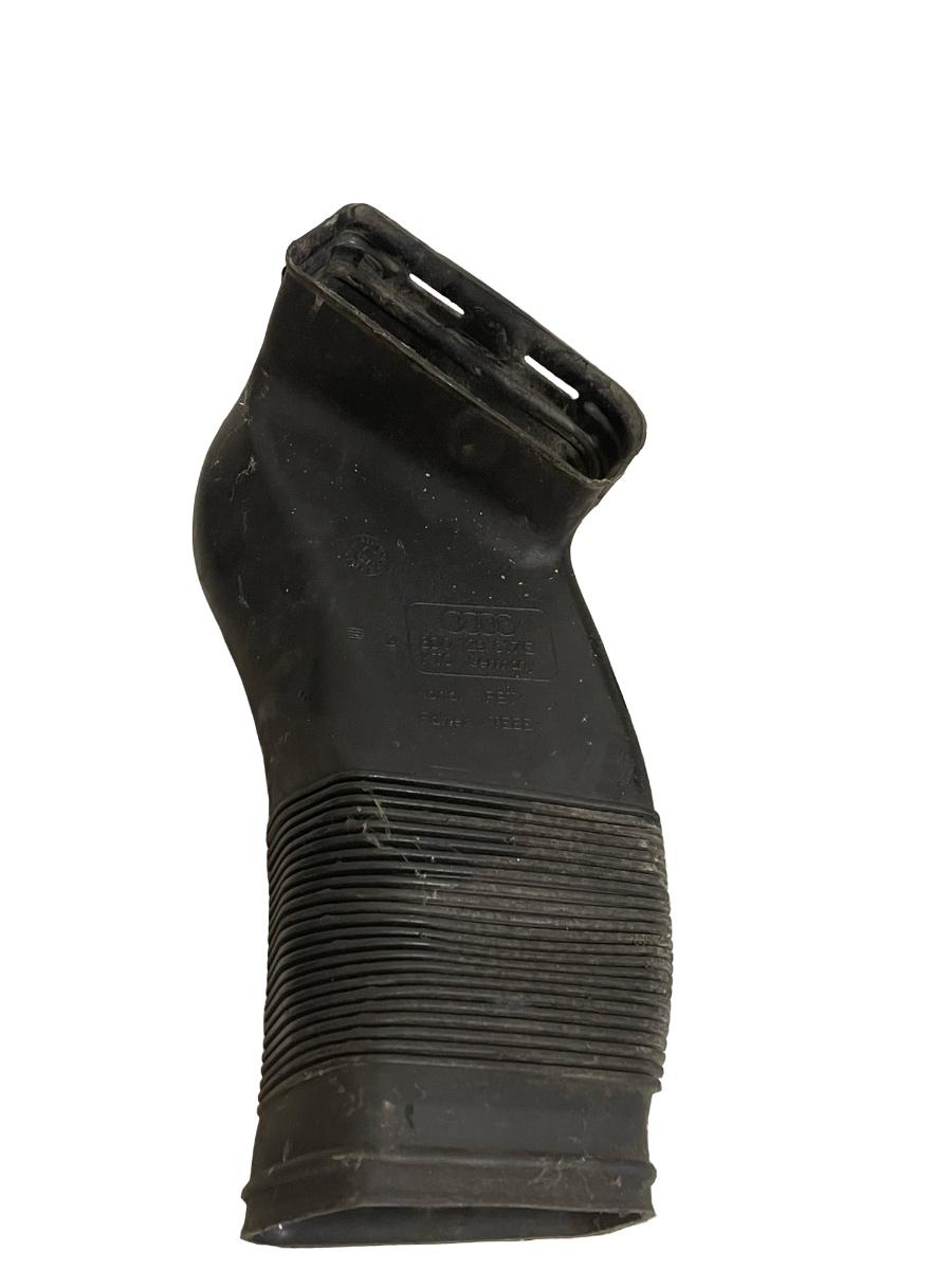 Tubulatura admisie aer VOLKSWAGEN PASSAT Estate 3B5 1997 - 2001 1.6 ADP, AHL, ANA, ARM 8D0129617E