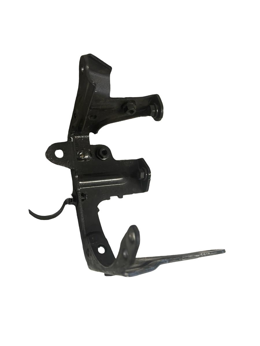 Suport carcasa filtru combustibil VOLVO V40 Hatchback 525, 526 2012 - > 1.6 D2 D 4162 T AV6Q-9A072-AB