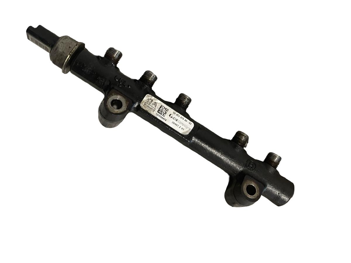 Rampa Injectoare VOLVO V40 Hatchback 525, 526 2012 - > 1.6 D2 D 4162 T 9685297580
