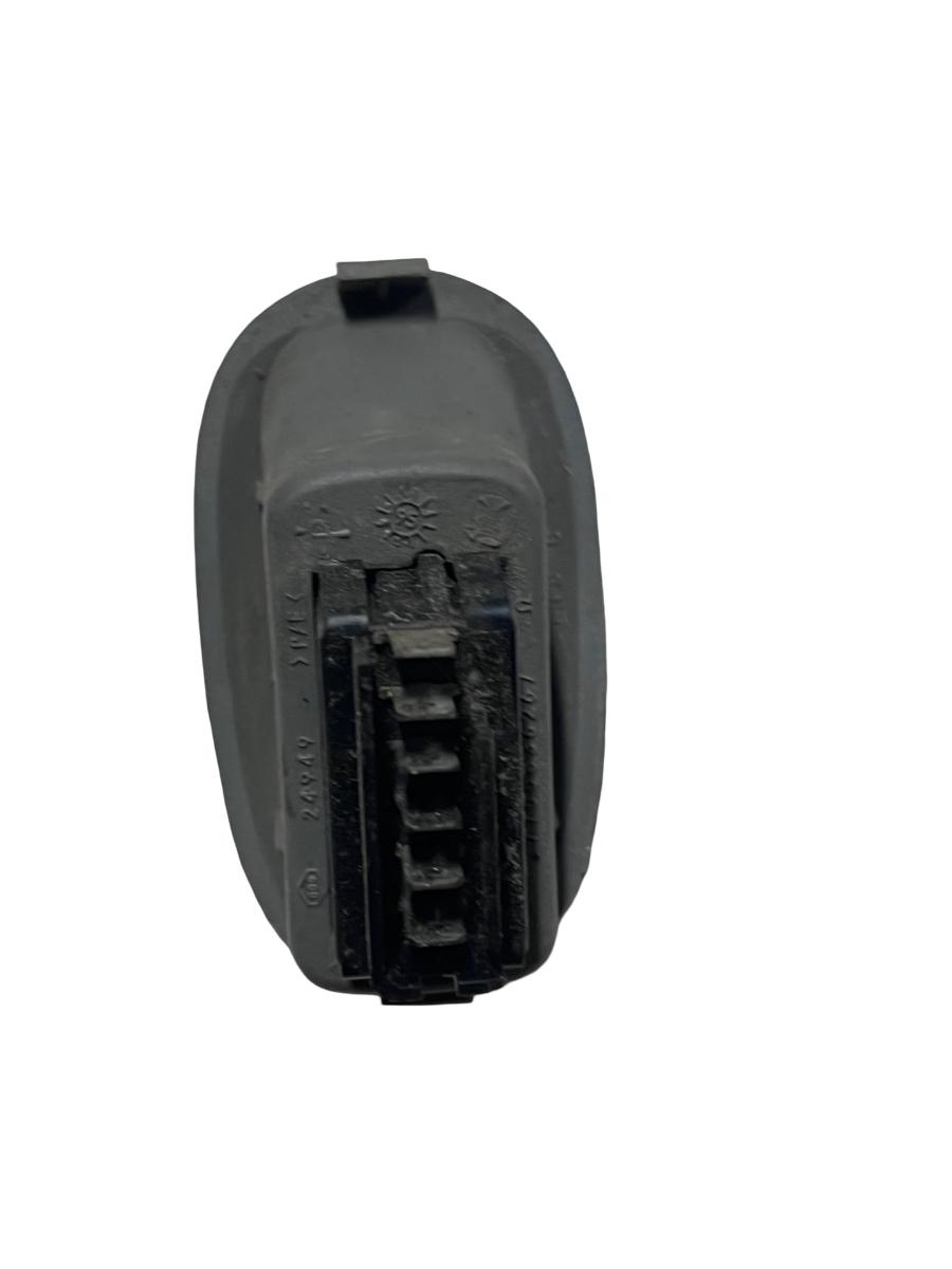 ButoN  geamuri electrice dreapta spate RENAULT SCENIC I RX4 JA0/1_, FA0_ 1999 - 2003 – foto 2