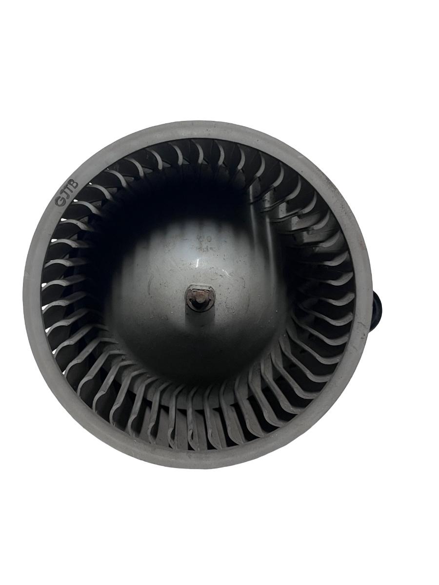 Ventilator aeroterma HYUNDAI ix35 LM, EL, ELH 2009 - > BOSCH F00S3B2441
