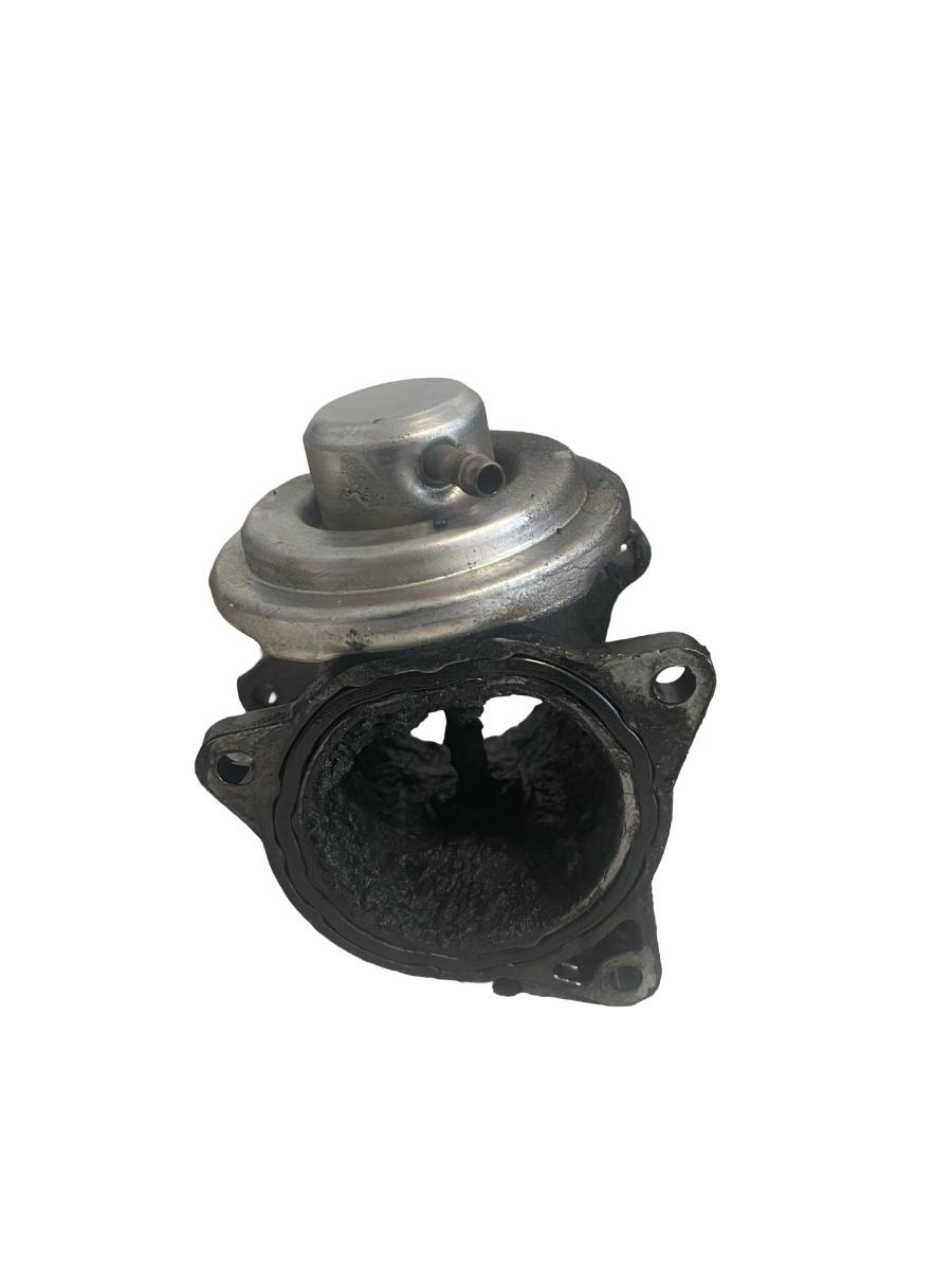 Supapa EGR VOLKSWAGEN PASSAT 3C2 2005 - 2010 2.0 TDI 16V BKP 038131501AF