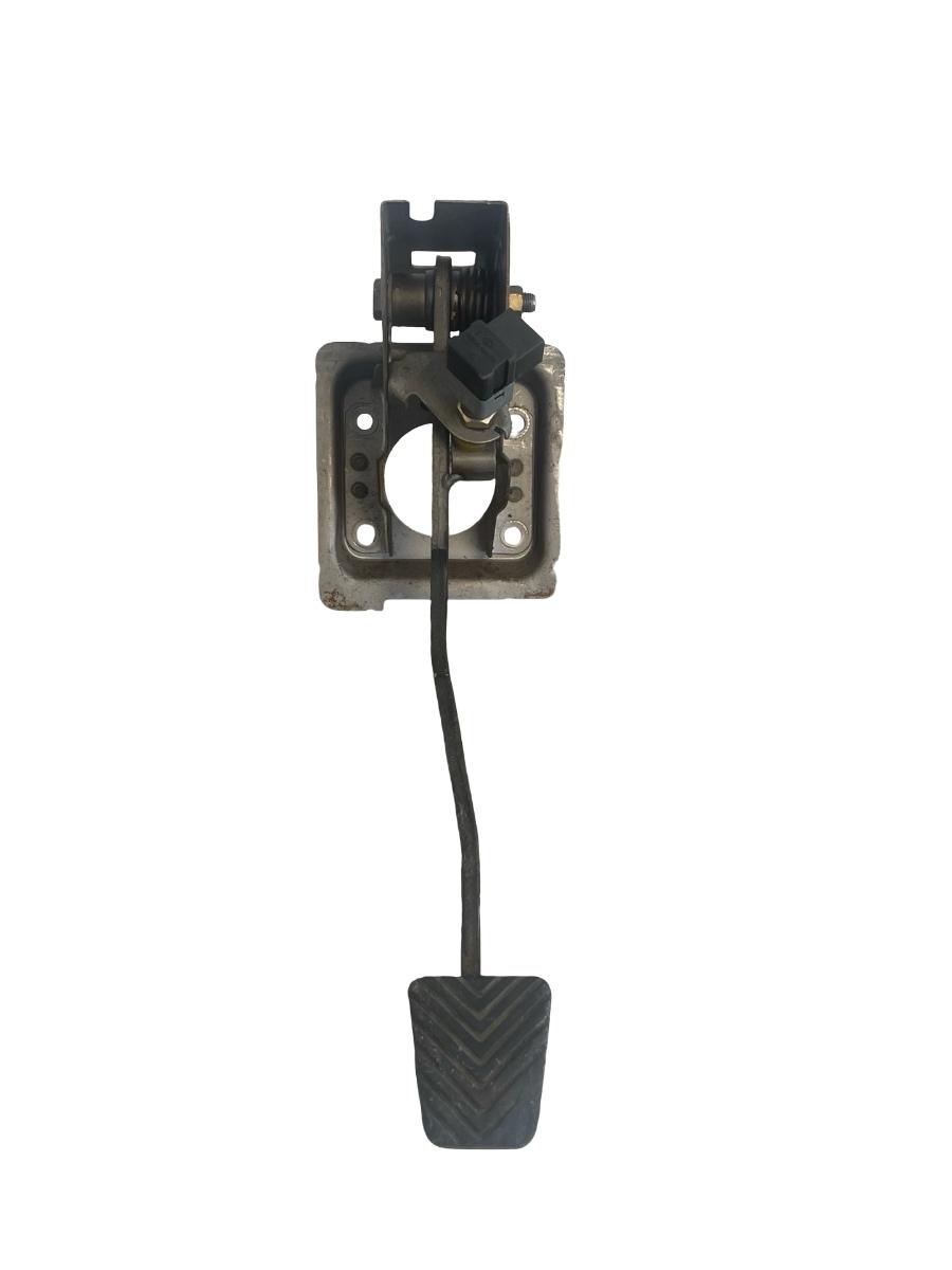 Pedala de frana HYUNDAI ELANTRA Estate 1998 - 2002 2.0 D4EA 82KW 93810-38100