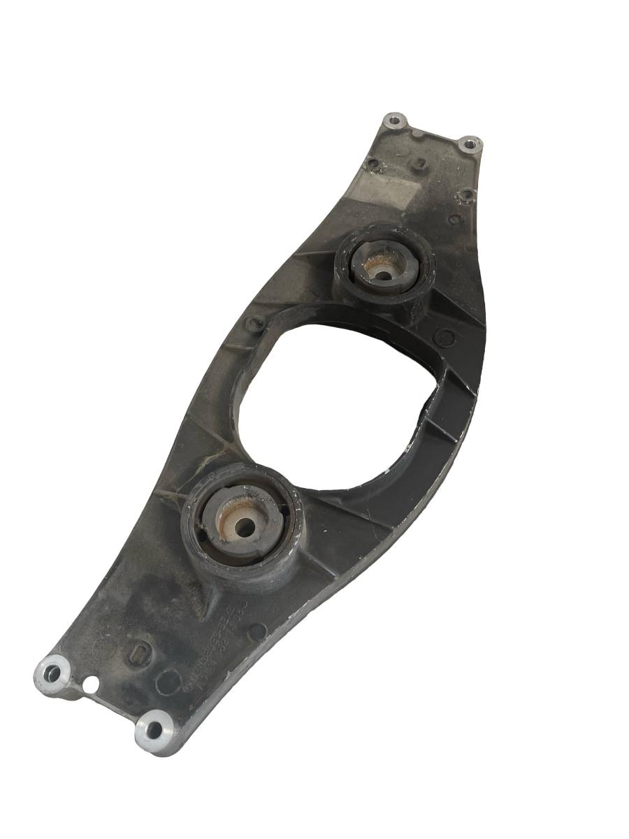 Suport de fixare diferential spate MERCEDES-BENZ S-CLASS II W221, C215 2005 - 2013 3.0D A2213521406
