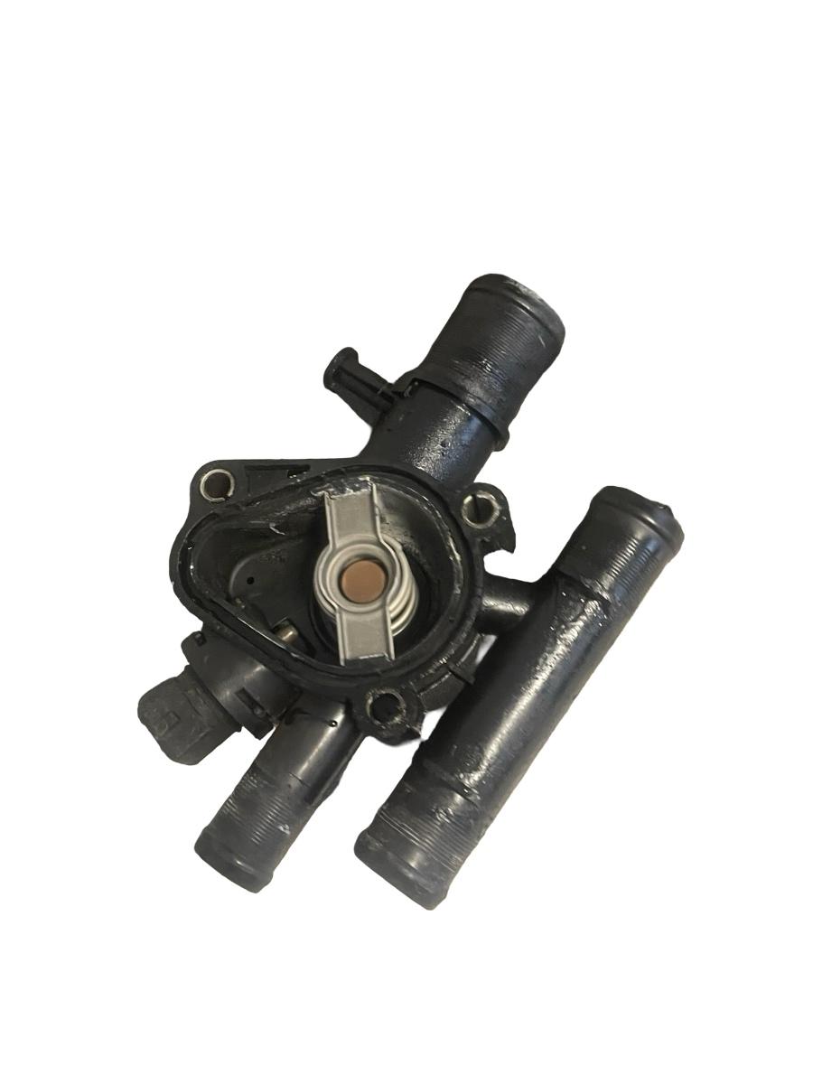 Carcasa termostat RENAULT SCENIC II JM0/1_ 2003 -> 1.9 dCi F9Q 812