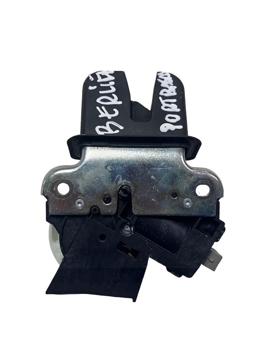 Broasca/incuietoare haion  VOLKSWAGEN PASSAT 3C2  Berlina 2005 - 2010 4F5827505