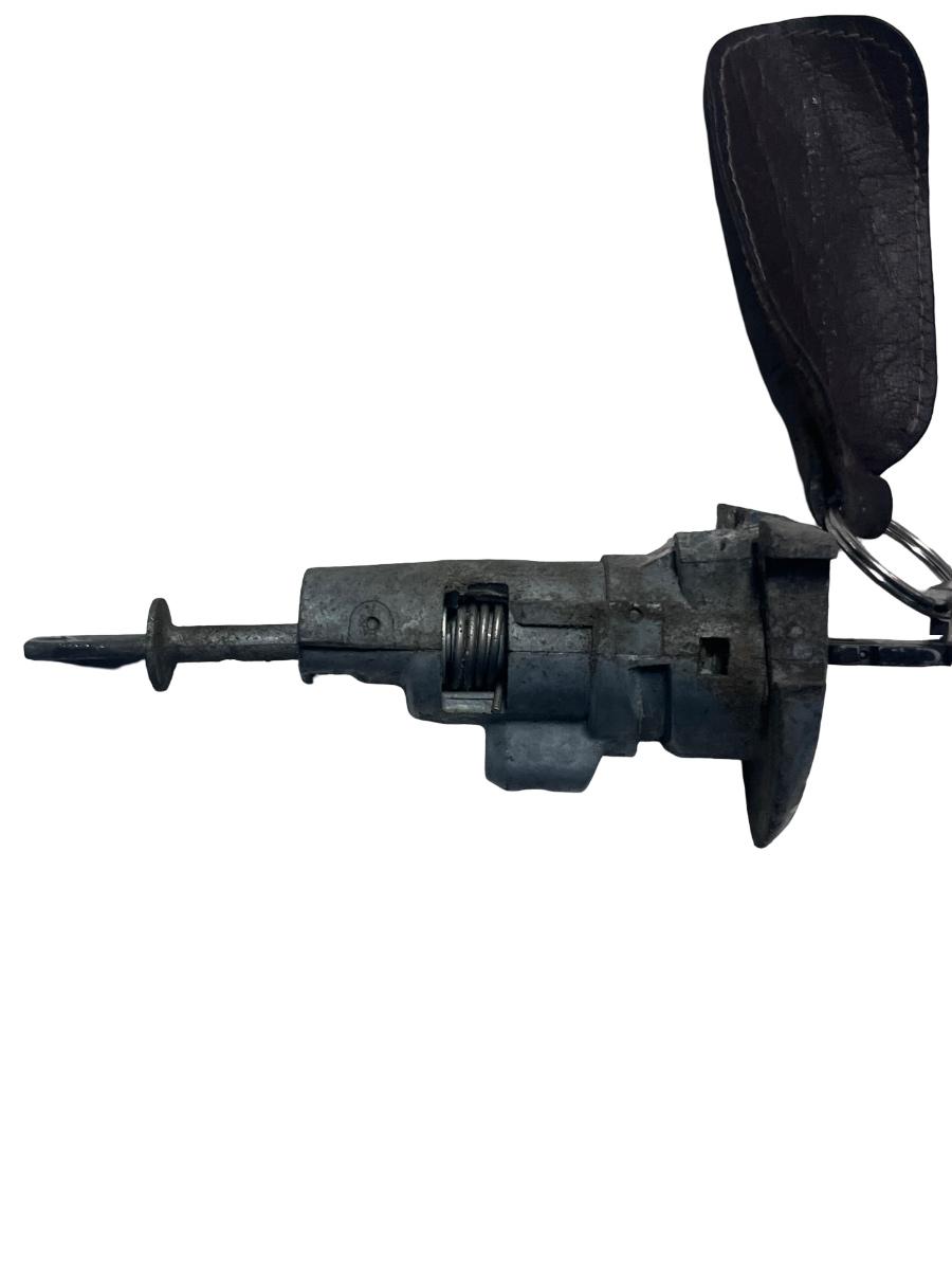 Butuc cu cheie  stanga fata VOLKSWAGEN PASSAT 3C2  Berlina 2005 - 2010 – foto 2