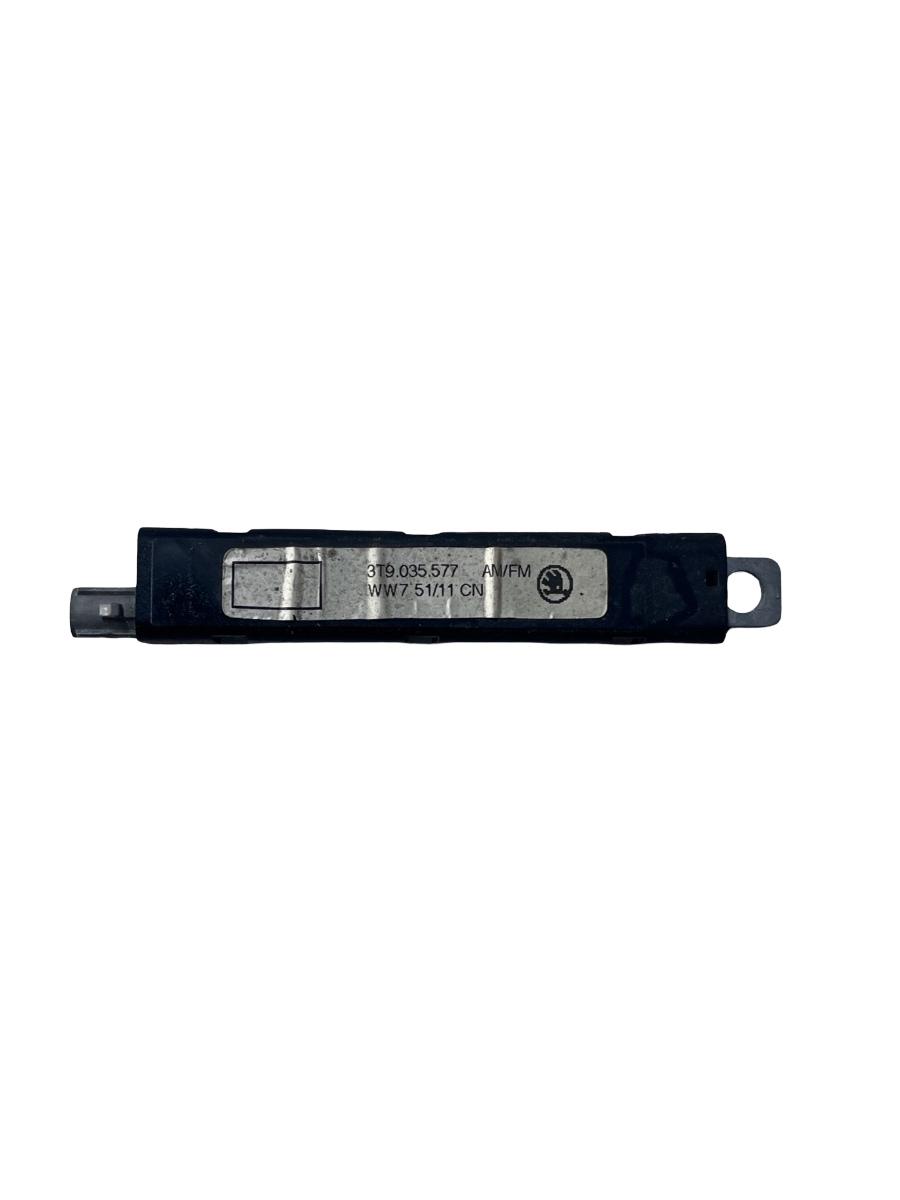 Amplificator semnal antena SKODA SUPERB 3T4 2008 - 2015 3T9035577
