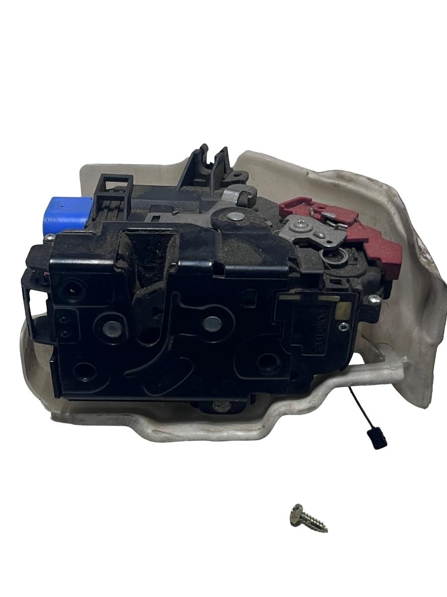 Broasca usa dreapta fata VOLKSWAGEN GOLF V Variant 1K5 2007 - 2009