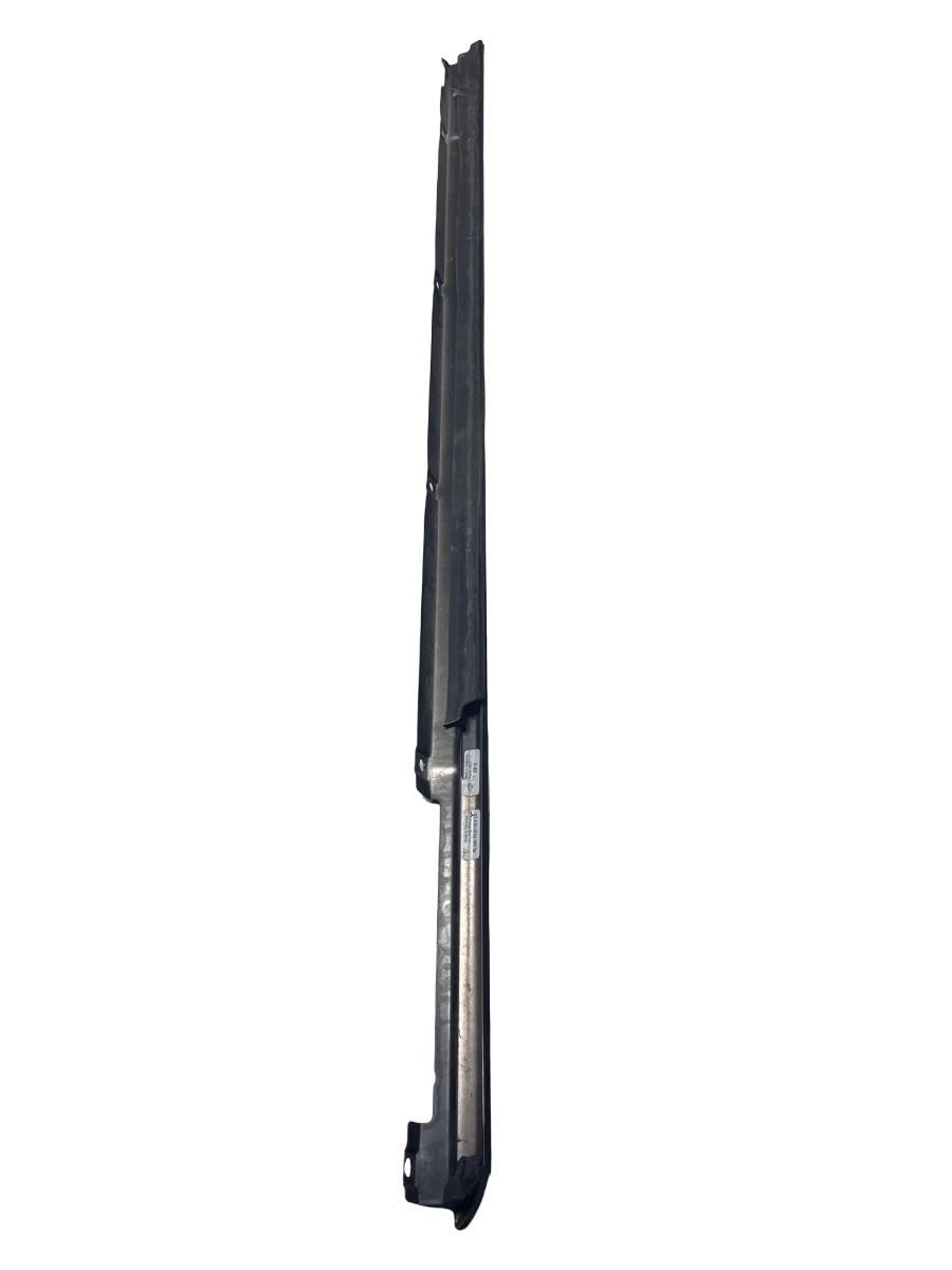 Perie geam portiera  stanga fata PORSCHE PANAMERA 970 2009 - 2016 97053715501