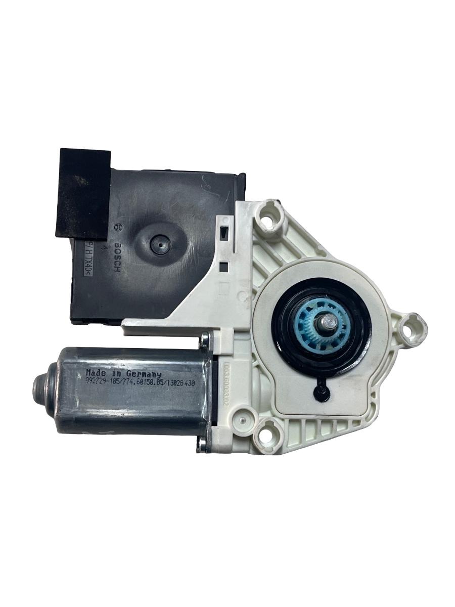 Motoras geam dreapta fata VOLKSWAGEN PASSAT 3C2 2005 - 2010 1K0959792L