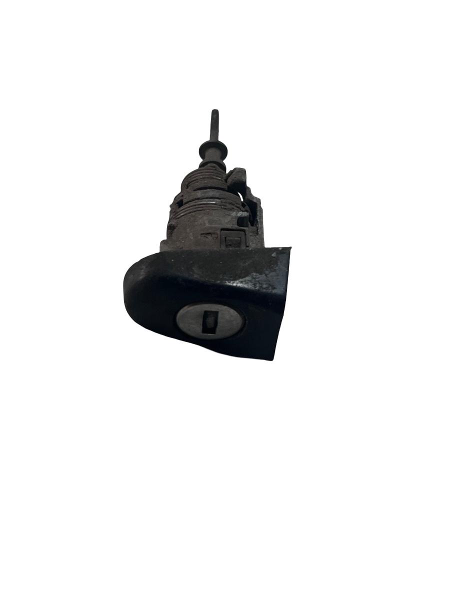 Butuc dreapta fata VOLKSWAGEN TRANSPORTER V Platform/Chassis 7JD, 7JE, 7JL, 7JY, 7J