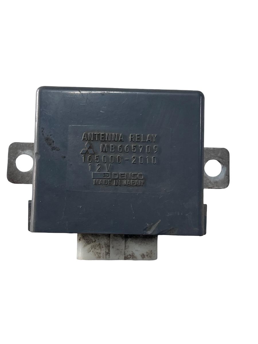 Releu antena  MITSUBISHI PAJERO II Canvas Top V2_W, V4_W 1990 - 2000 MB665709