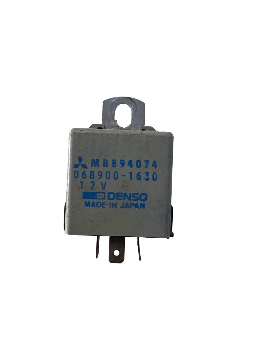 Releu alarma MITSUBISHI PAJERO II Canvas Top V2_W, V4_W 1990 - 2000 MB894074
