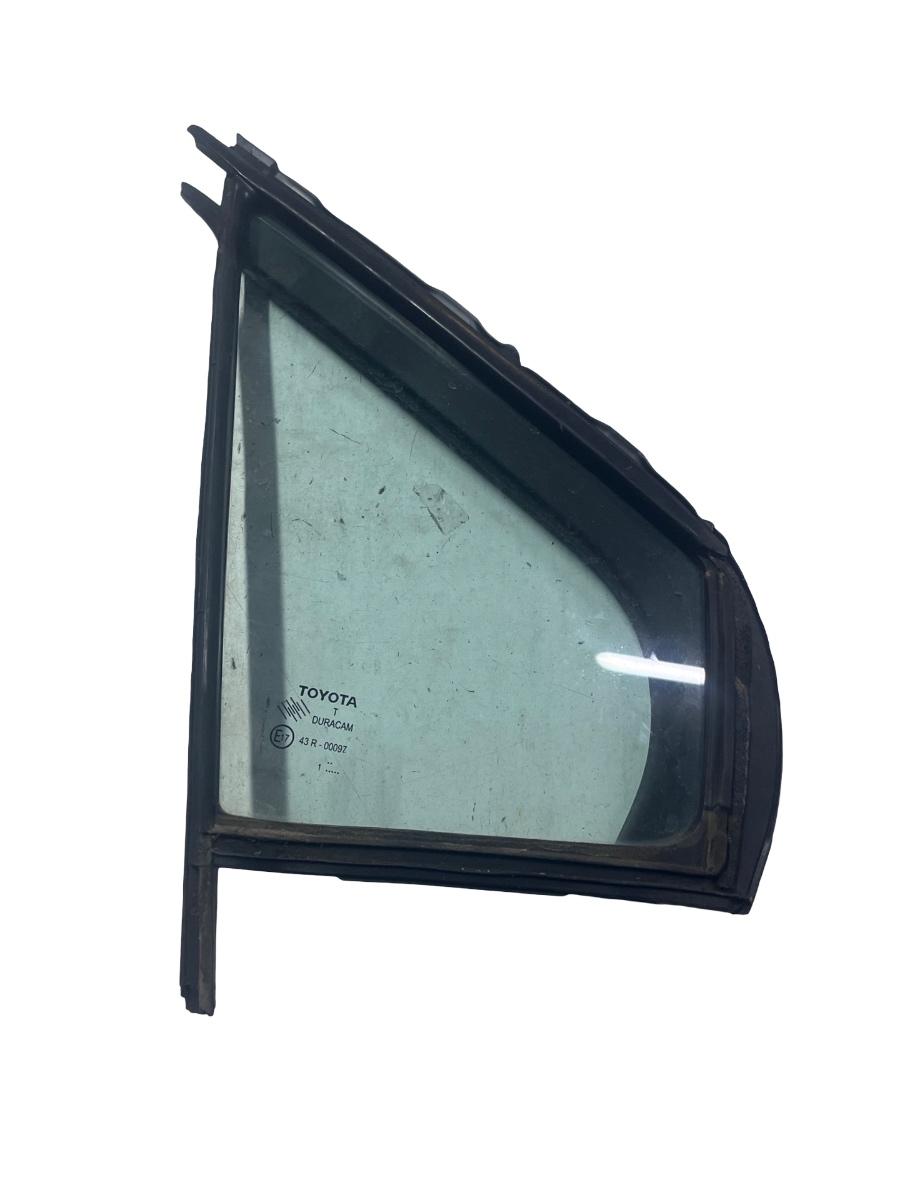 Geam fix  dreapta fata TOYOTA YARIS NCP15_ 2013 - >