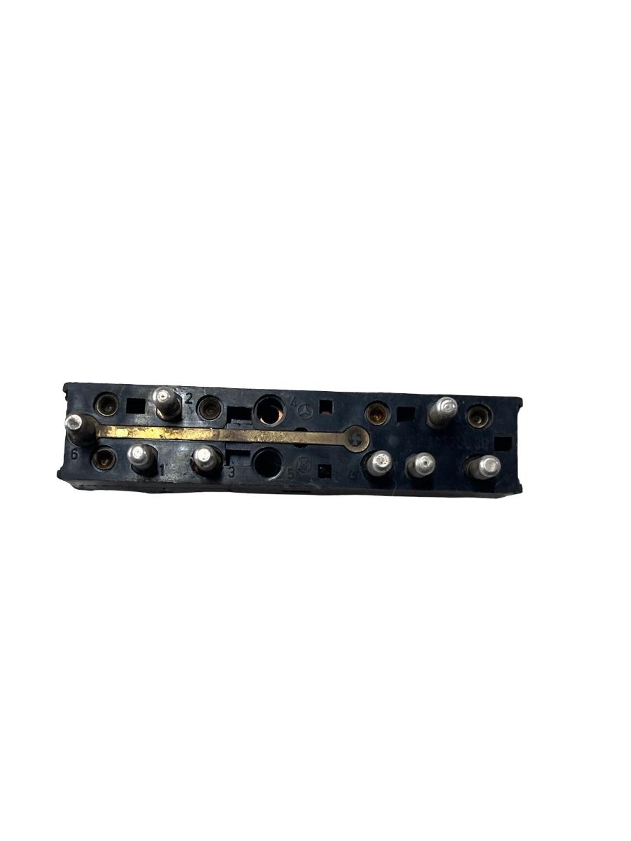 Butoane geamuri electrice stanga fata MERCEDES-BENZ Saloon W123 1976 - 1985 0008208110KZ – foto 2