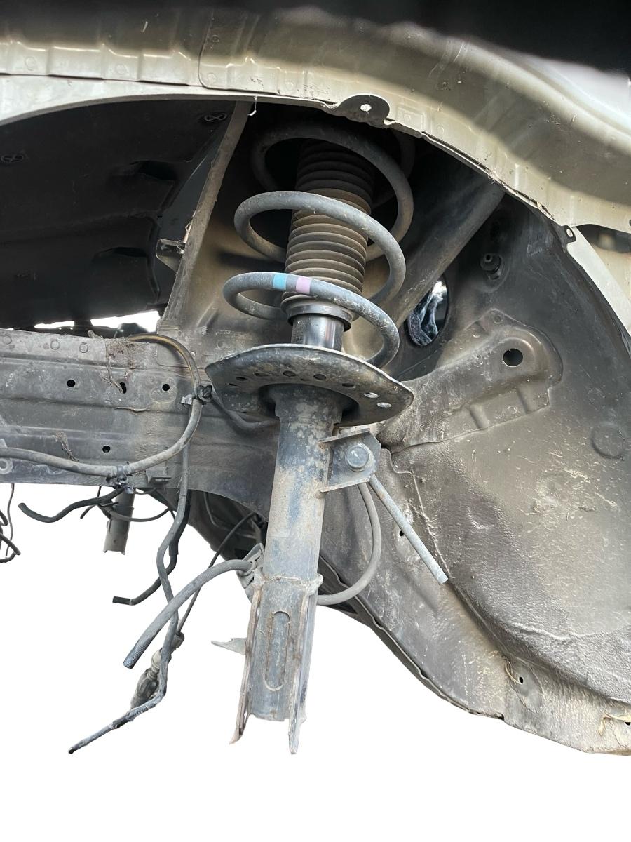 Set amortizoare fata (stanga-dreapta) NISSAN QASHQAI / QASHQAI +2 I J10, JJ10 2006 - 2014 2.0 MR20DE
