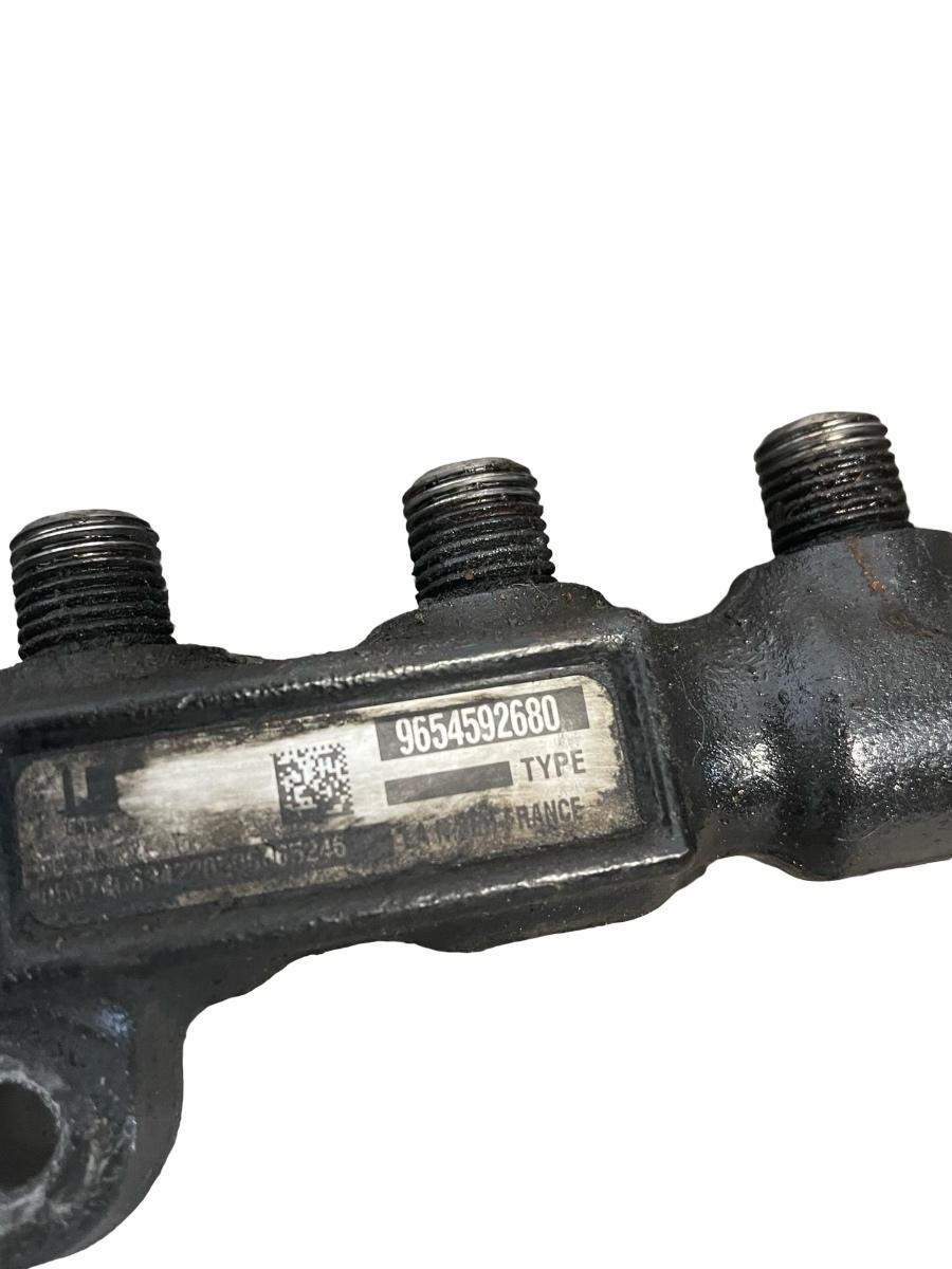 Rampa Injectoare PEUGEOT 206 Hatchback 2A/C 1998 - > 1.4 HDi eco 70 8HX (DV4TD), 8HZ (DV4TD) 9654592680 – foto 3