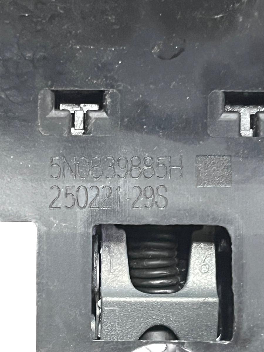 Suport maner exterior portiera dreapta spate SKODA FABIA III Estate NJ5 2014 - > 5N0839885 – foto 2