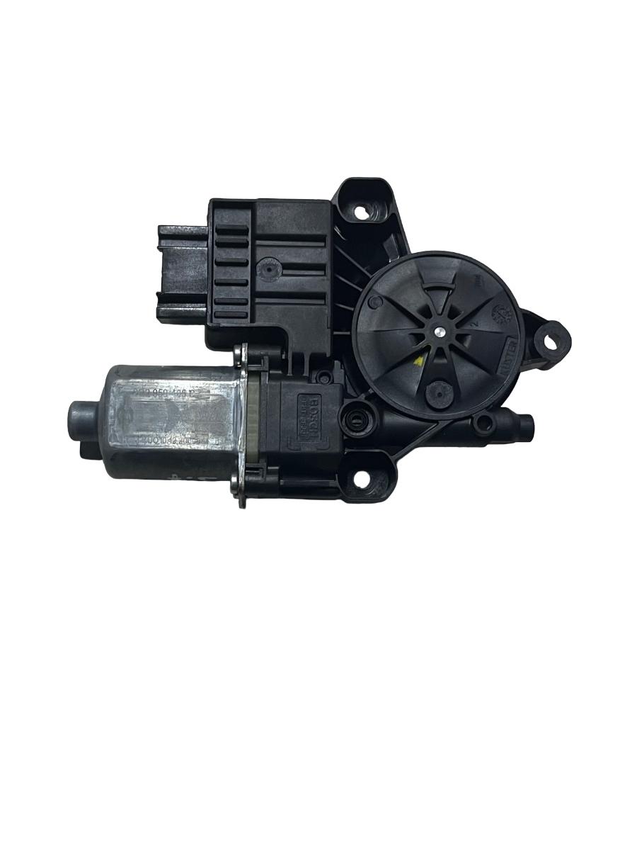 Motoras geam stanga fata SKODA FABIA III Estate NJ5 2014 - > 0130822064