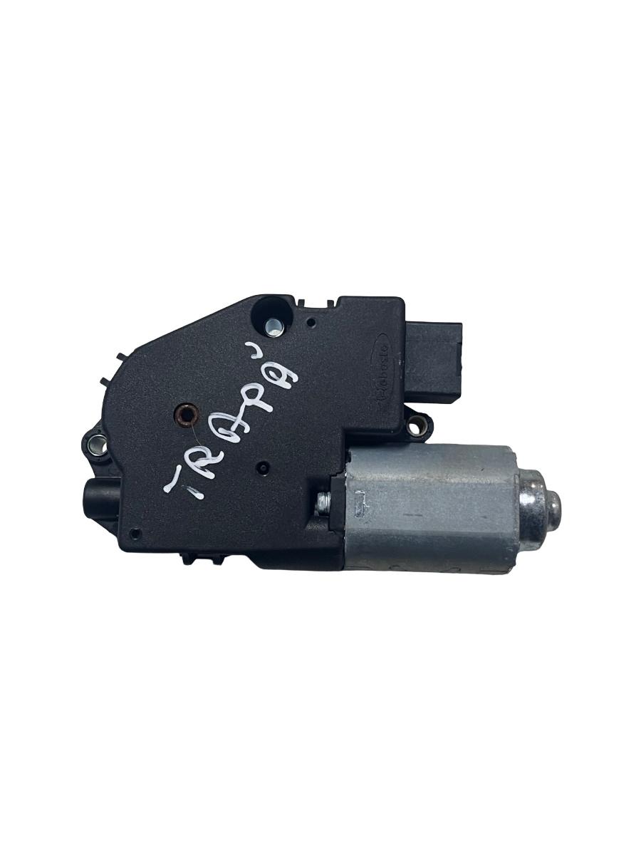 Motoras  trapa NISSAN QASHQAI / QASHQAI +2 I J10, JJ10 2006 - 2014 WR09C01AA