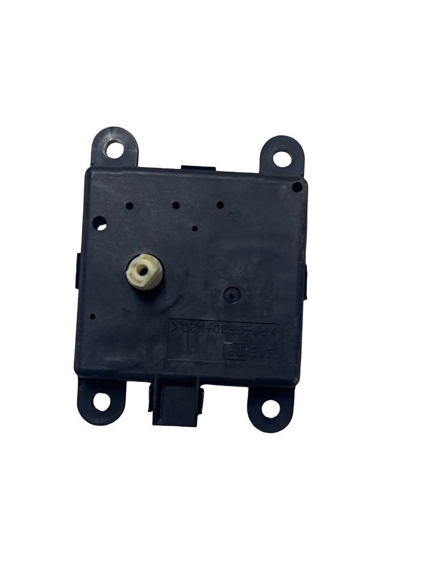 Motoras/actuator clapeta aer NISSAN QASHQAI / QASHQAI +2 I J10, JJ10 2006 - 2014 3J01030850