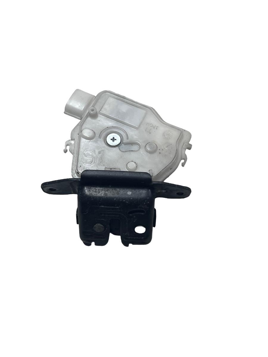 Broasca hayon/portbagaj TOYOTA YARIS _P13_ 2012 - > – foto 3