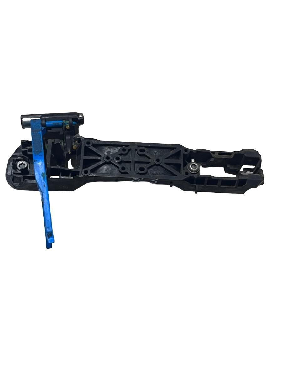 Suport maner  exterior portiera stanga spate TOYOTA YARIS _P13_ 2012 - >