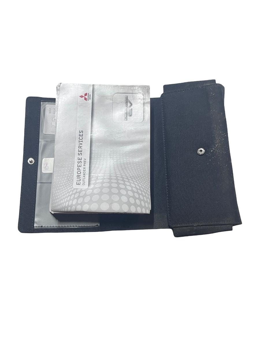 Cartea service a vehiculului MITSUBISHI OUTLANDER III GG_W, GF_W, ZJ 2012 - >