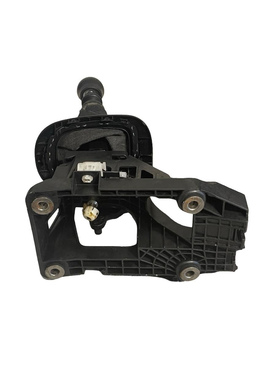 Timonerie schimbator de viteze TOYOTA YARIS _P13_ 2012 - > 1.3 VVTi 1NR-FE 33530680L 112102401