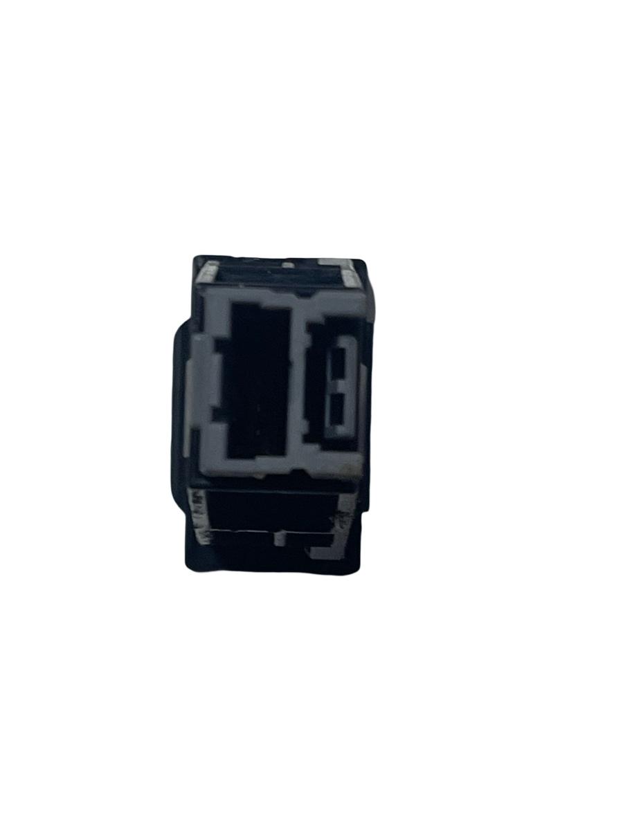 Conector priza USB MITSUBISHI OUTLANDER III GG_W, GF_W, ZJ 2012 - > – foto 2