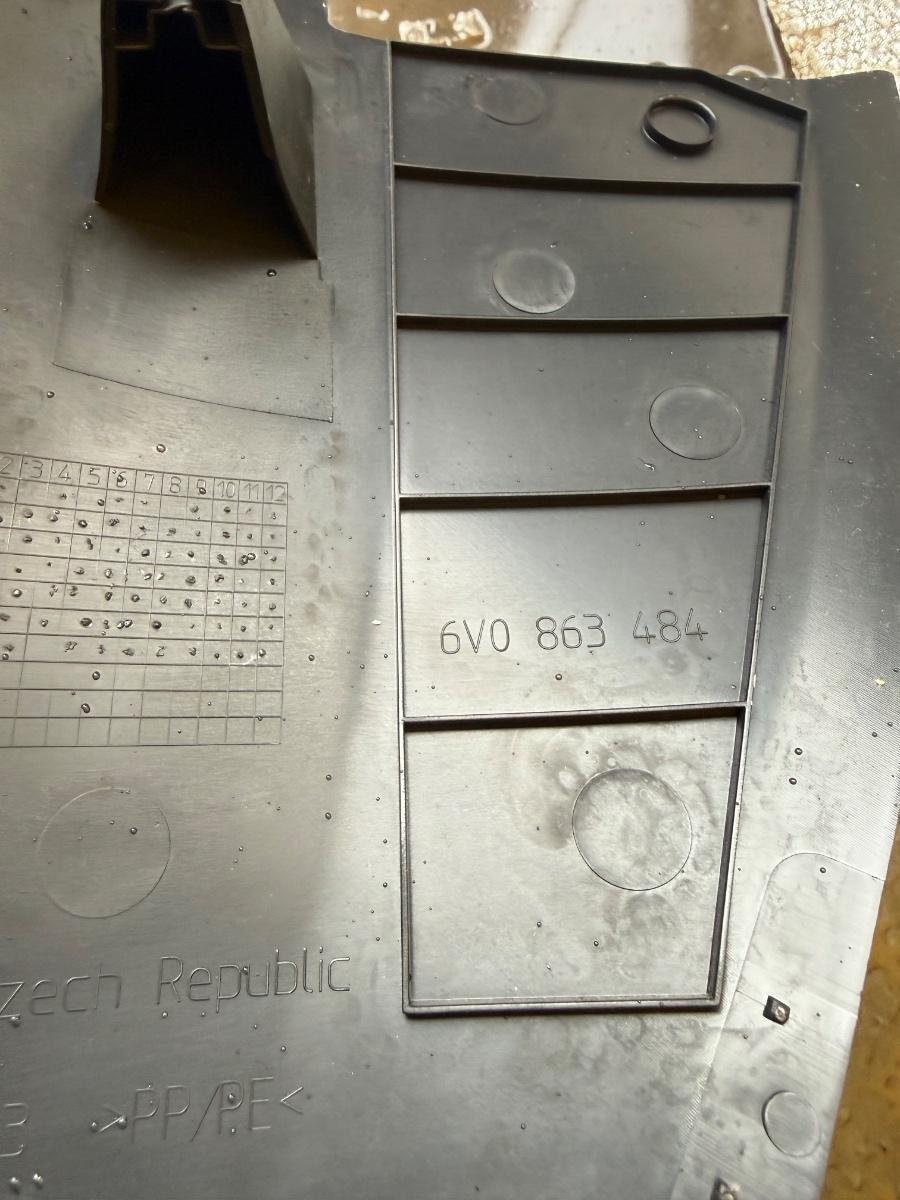 Ornament inferior dreapta SKODA FABIA III Estate NJ5 2014 - > 6V0863484 – foto 3