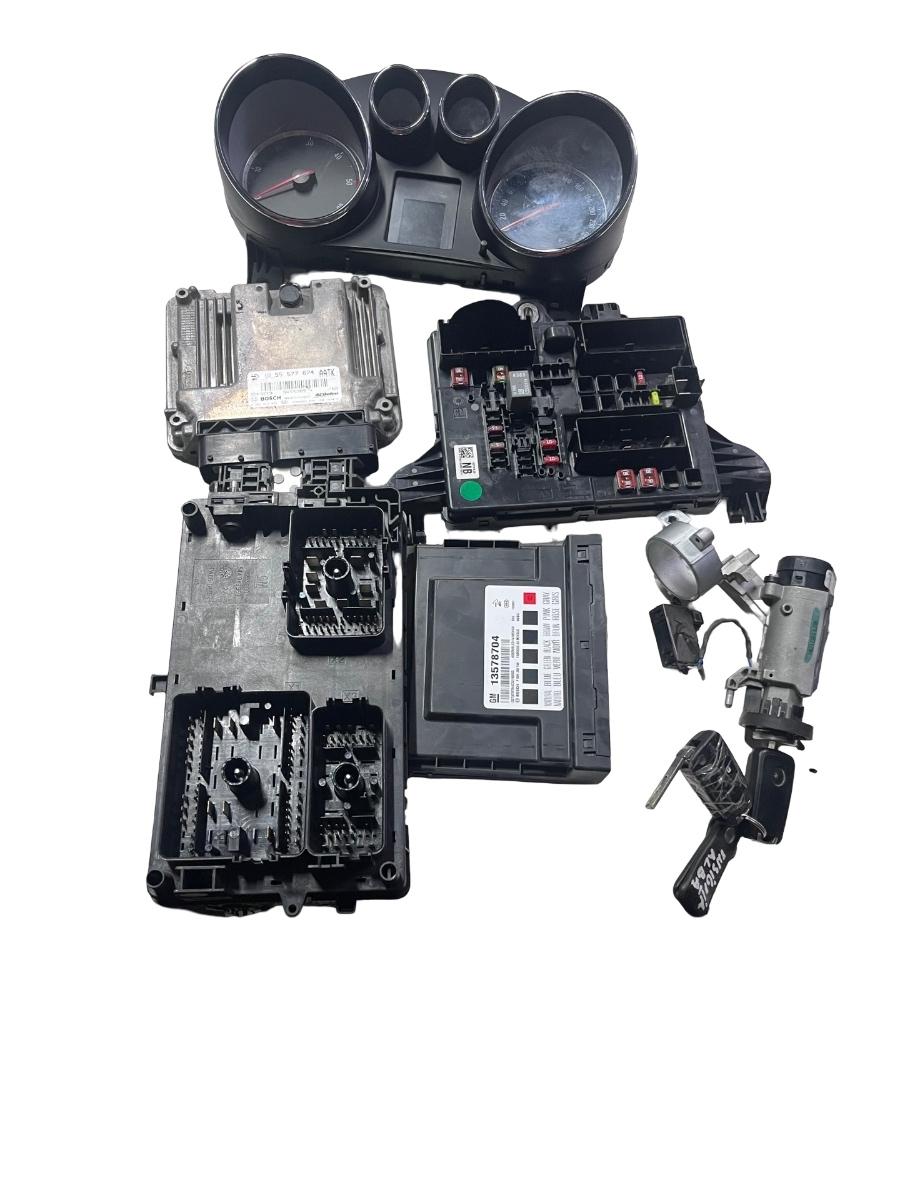 Kit Pornire  OPEL INSIGNIA A Country Tourer G09 2008 - 2017 2.0 CDTi A 20 DT, A 20 DTJ BOSCH 55577674