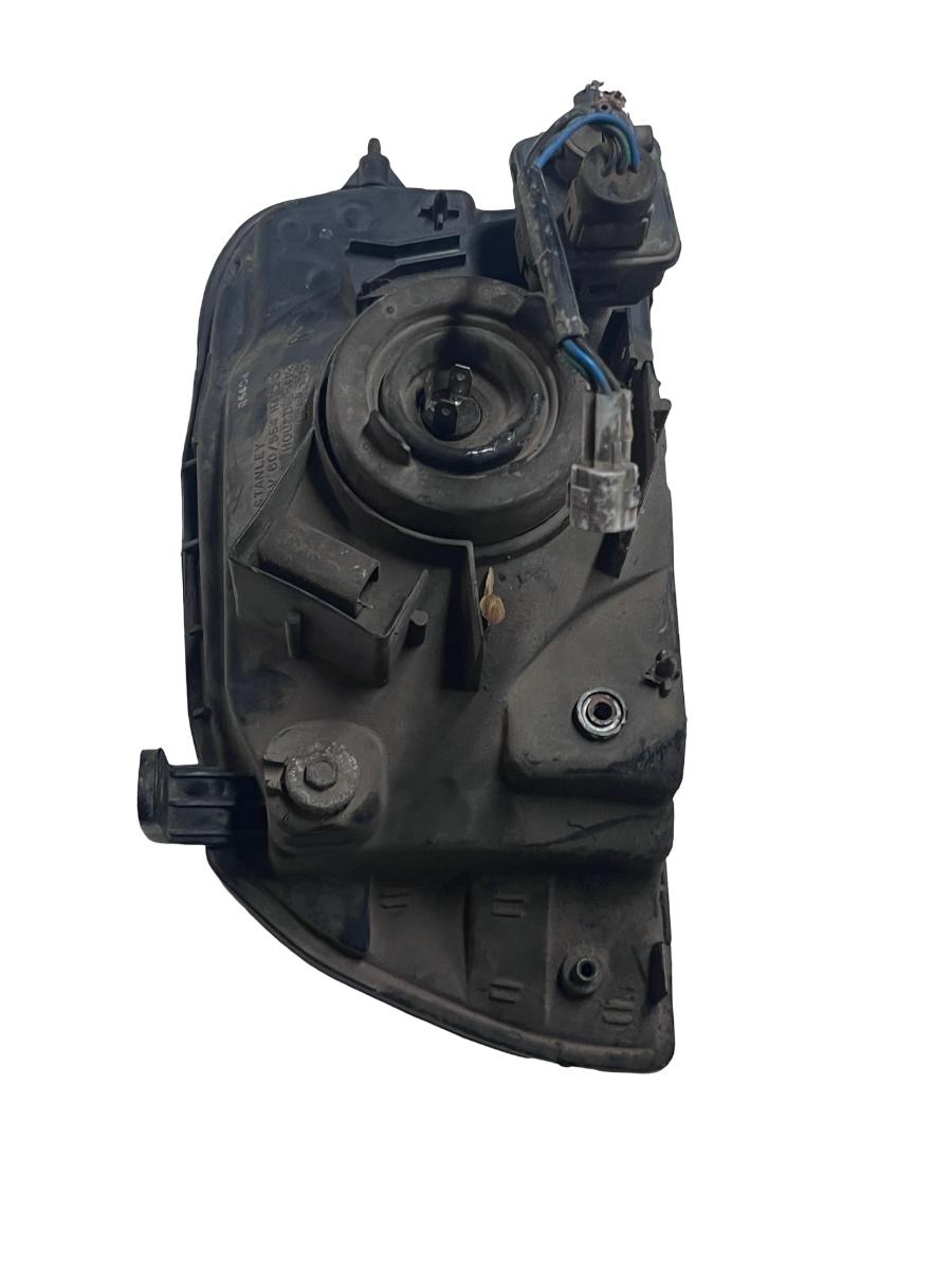 Far dreapta fata MITSUBISHI L200 MR339732 – foto 3
