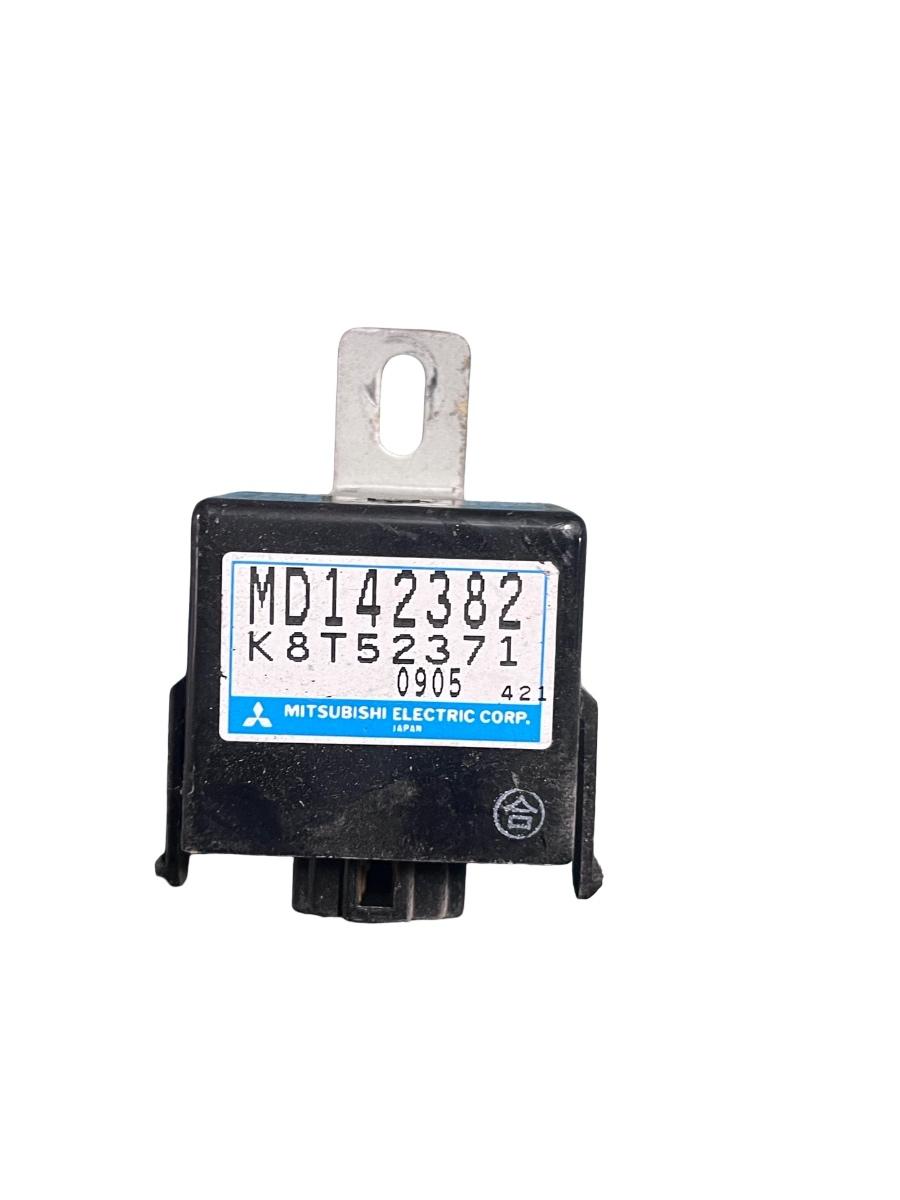 Calculator de comfort MITSUBISHI PAJERO II V3_W 2000 - 2007 MD142382