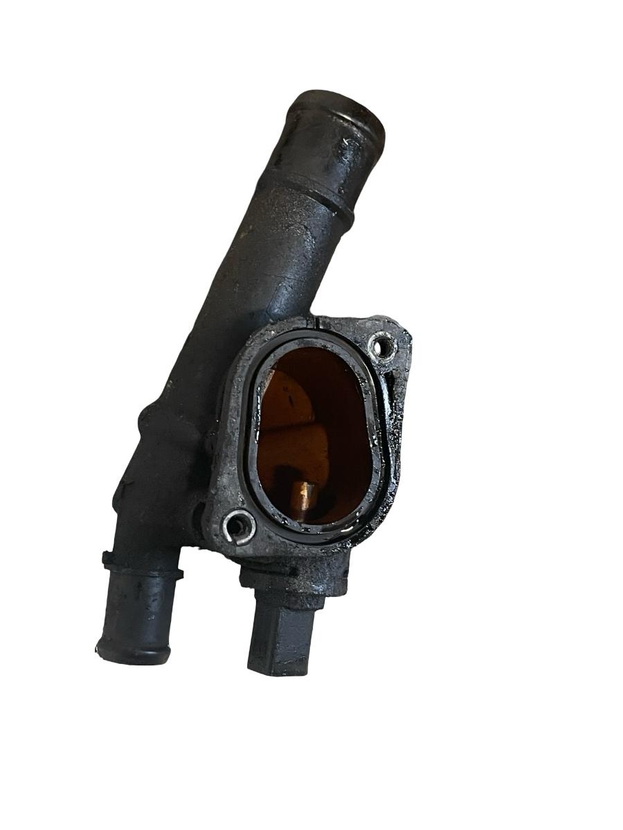 Flansa lichid de racire VOLKSWAGEN TOURAN 1T1, 1T2 2003 - 2010 2.0 TDI BMM 03G121132B – foto 2